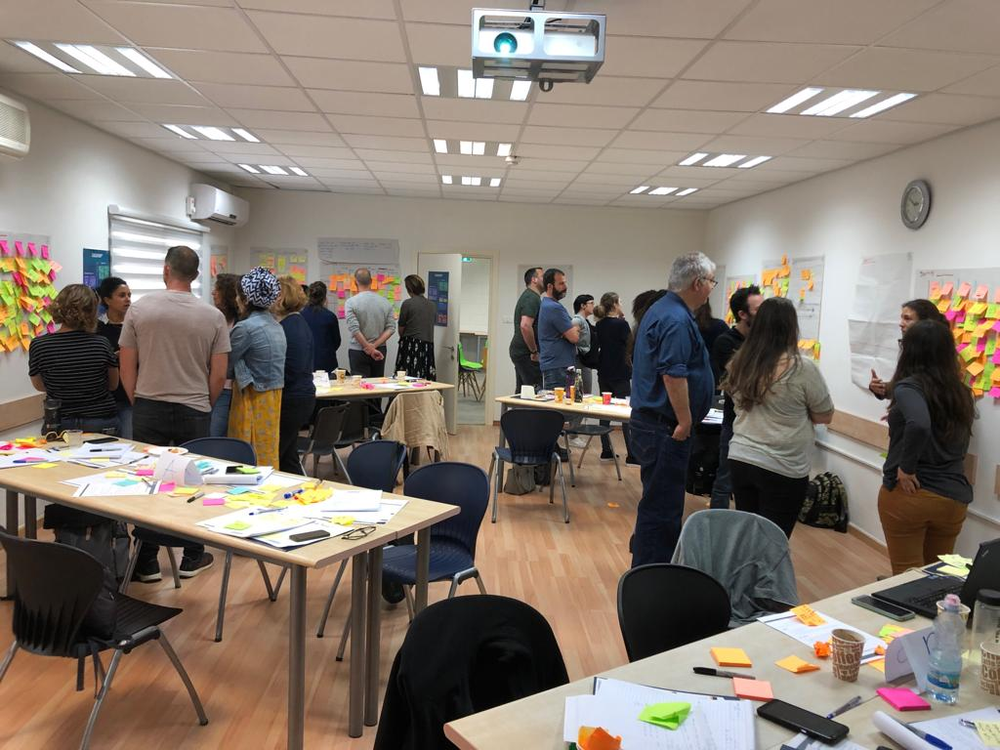 חדר מתאים לסדנה אקטיבית